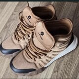 Vand incaltaminte sport Lotto, marime 42, nepurtati, bej, 220 lei, neg